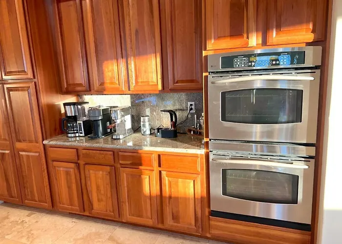 Avenida Panorama — Luxury Foothills Estate | Golf Sim + Pool | Sleeps 12 Holiday home Tucson