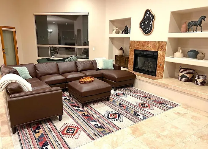 Holiday home Avenida Panorama — Luxury Foothills Estate | Golf Sim + Pool | Sleeps 12 *