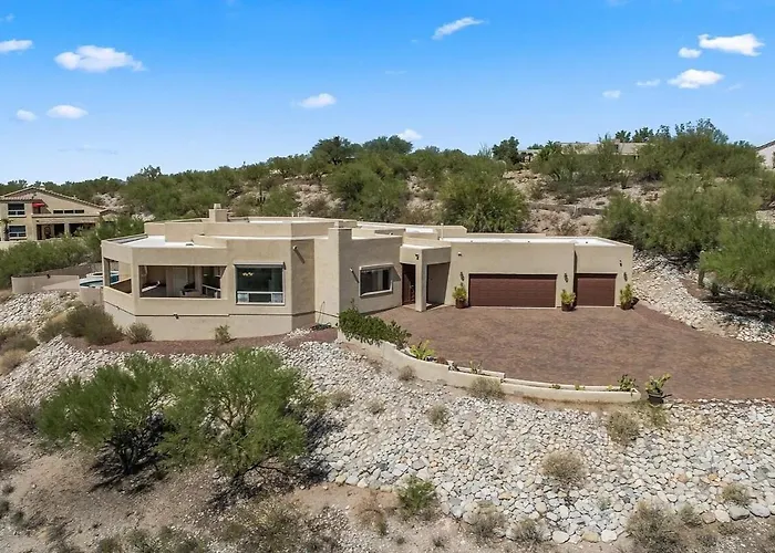Avenida Panorama — Luxury Foothills Estate | Golf Sim + Pool | Sleeps 12 *