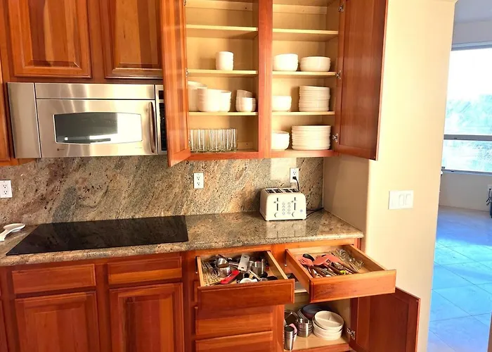Holiday home Avenida Panorama — Luxury Foothills Estate | Golf Sim + Pool | Sleeps 12 Tucson