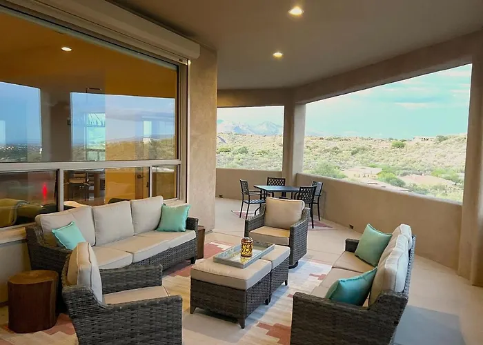 Avenida Panorama — Luxury Foothills Estate | Golf Sim + Pool | Sleeps 12 Holiday home *