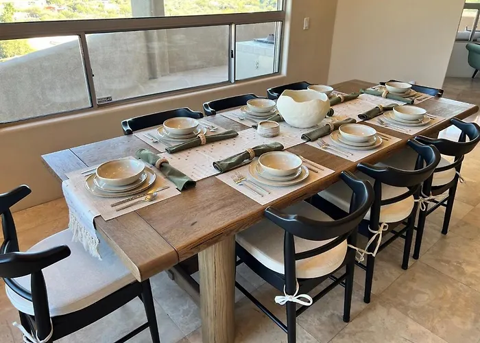 Holiday home Avenida Panorama — Luxury Foothills Estate | Golf Sim + Pool | Sleeps 12 Tucson